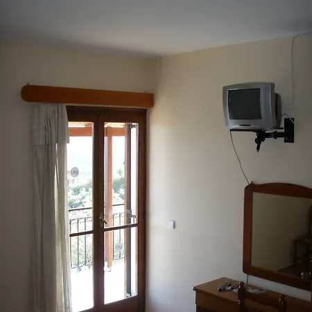 Apartment Manolia *