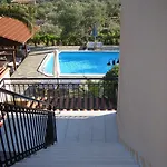 Manolia شقة