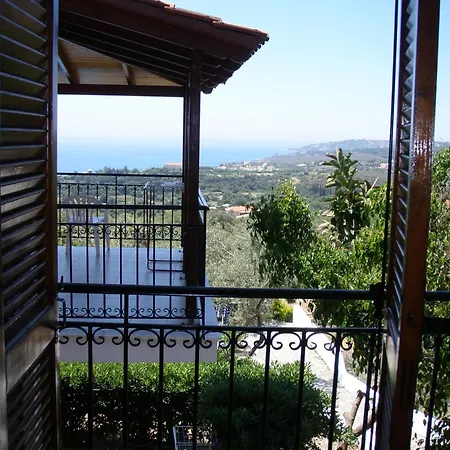 Manolia Apartment