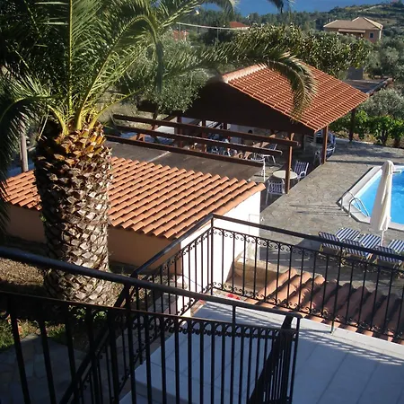 Manolia * Trapezaki (Kefalonia)