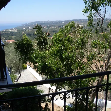 Manolia Apartment *