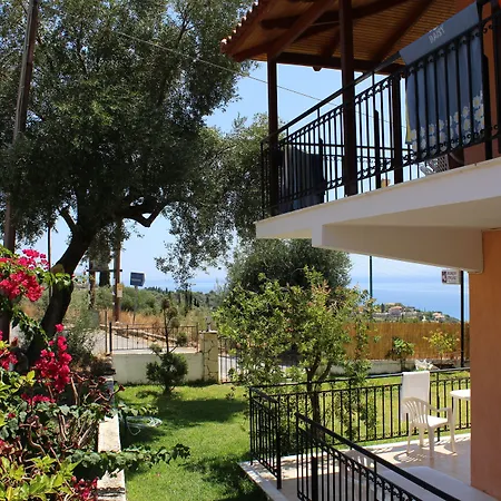 Manolia Трапезаки