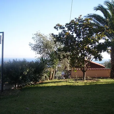 Manolia * Trapezaki (Kefalonia)