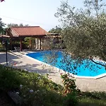Manolia