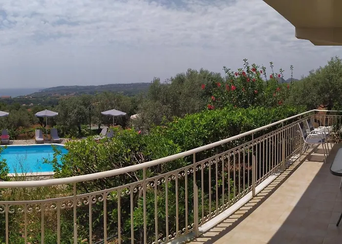 Manolia Trapezaki (Kefalonia)